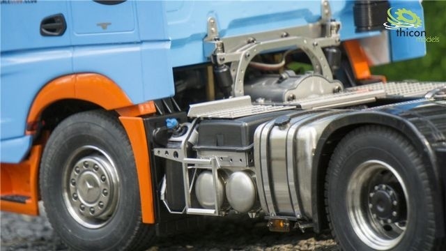 Smalle accubak gemaakt van V2A voor Tamiya-vrachtwagen